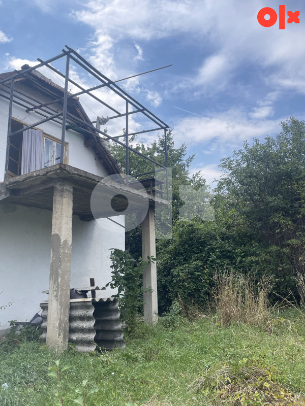Prodaje se kuća u centru grada Breza 2