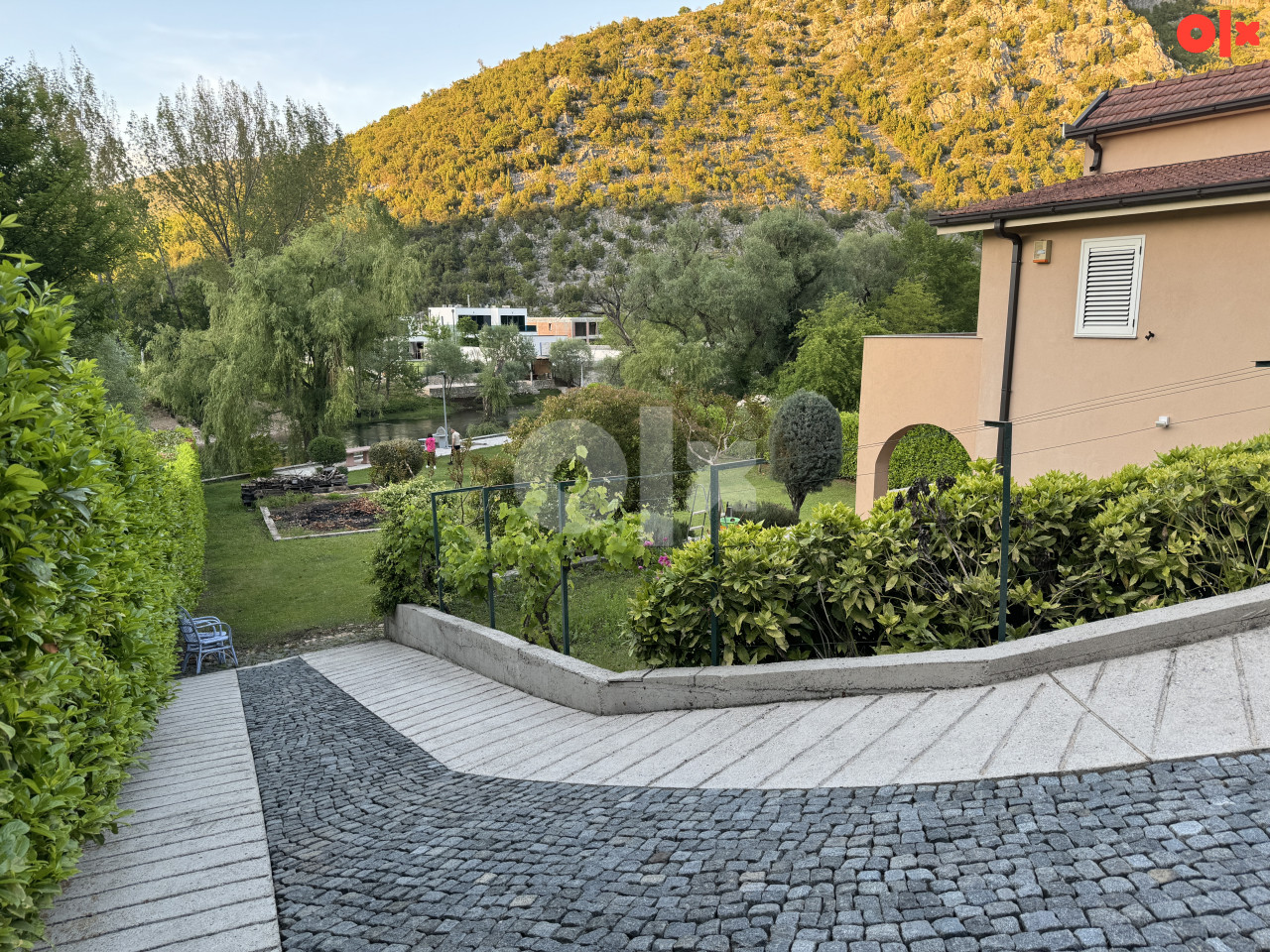 Kuća Mostar Bunica s okućnicom 1100m2