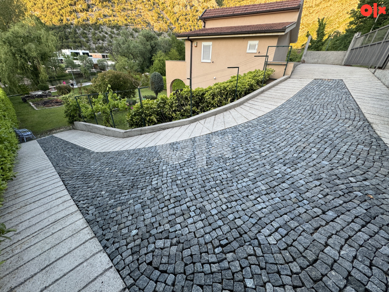 Kuća Mostar Bunica s okućnicom 1100m2 2