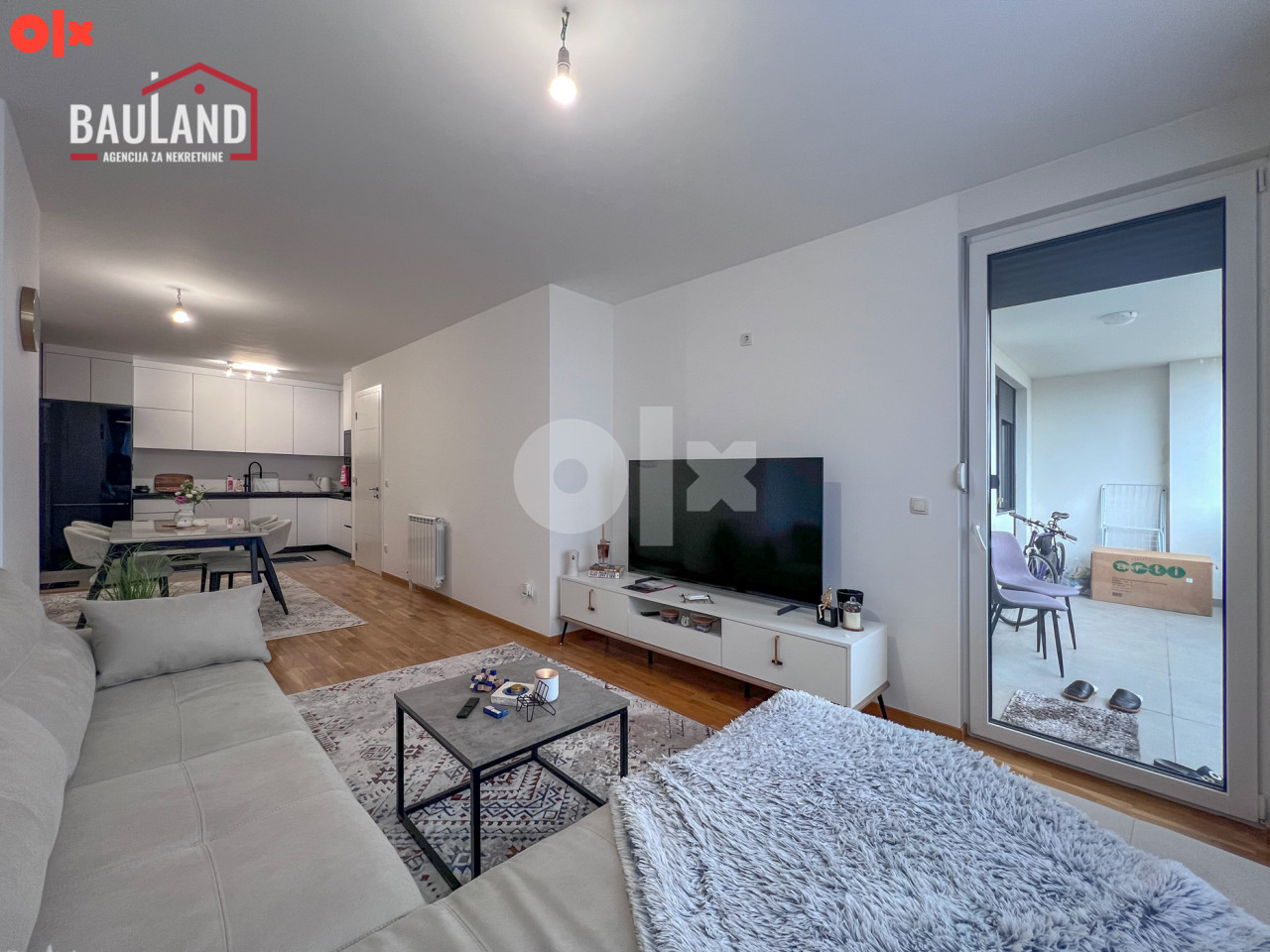 Atraktivan trosoban stan površine 90m2, Istočno Sarajevo 2