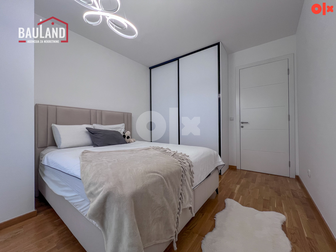Atraktivan trosoban stan površine 90m2, Istočno Sarajevo 8