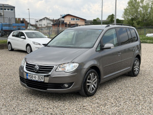 Volkswagen Touran 1,6 benzin 2009g