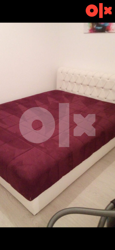 IZNAJMLJIVANJE STANA CAZIN 062742844