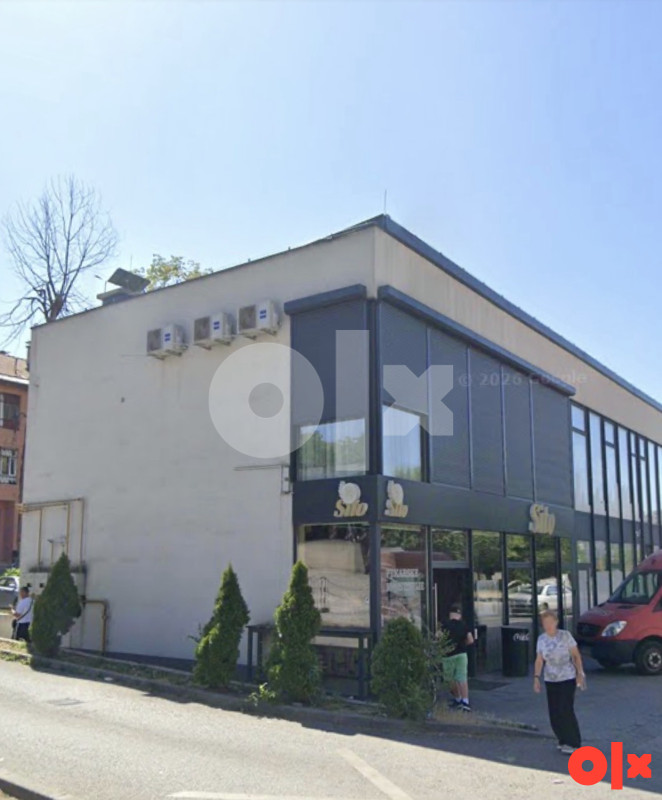 IZDAJE SE POSLOVNI PROSTOR 200m2 3