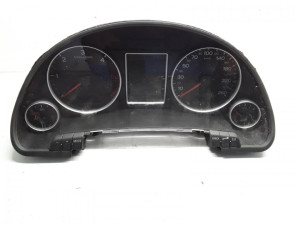 8E0920932 0263664226 TAHO SAT N AUDI A4 8E0 00-04