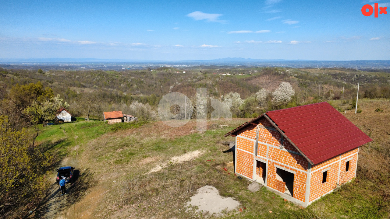Kuća u Izgradnji i Zemljište 140.535 m2 Riječani