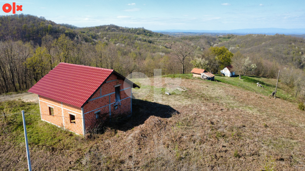 Kuća u Izgradnji i Zemljište 140.535 m2 Riječani 2