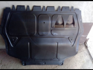 Zastita plastika motora VOLKSWAGEN CADDY Mod. 08/03 -