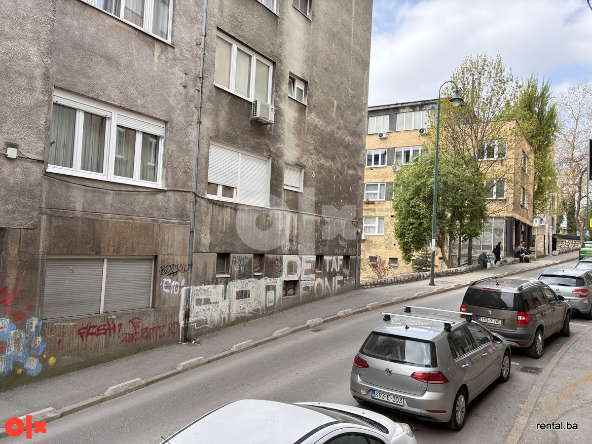 Veliki trosoban stan najam Centar Sarajevo 2