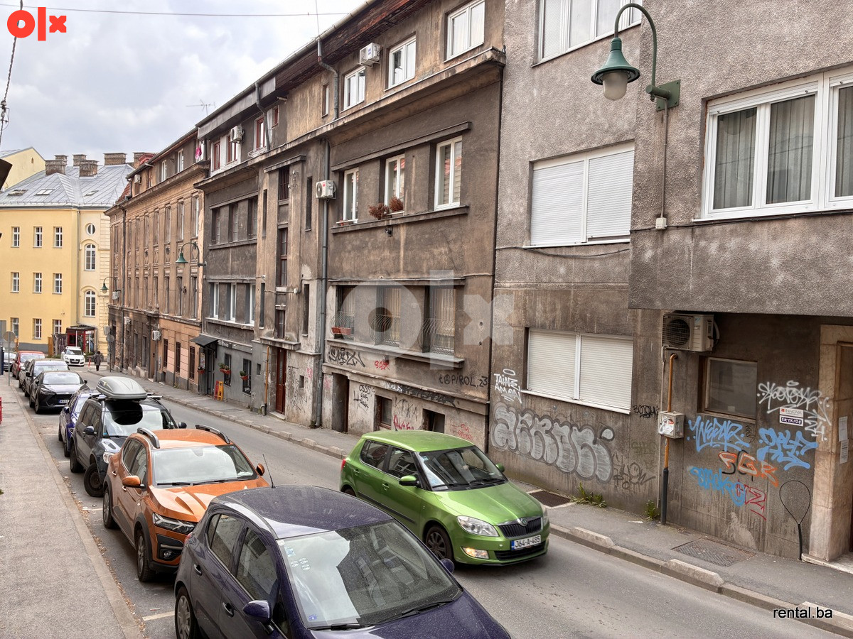 Veliki trosoban stan najam Centar Sarajevo 3