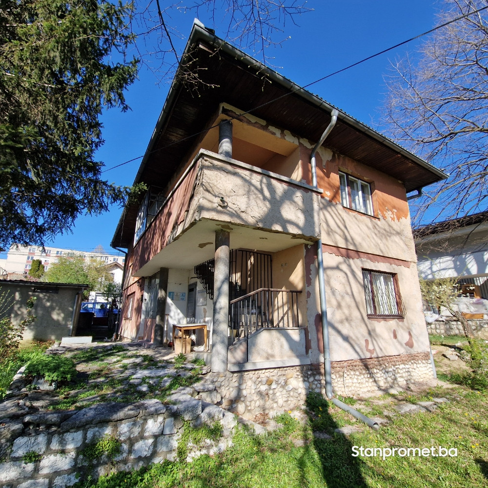 Dvoiposoban stan Gorica bašta garaža 3