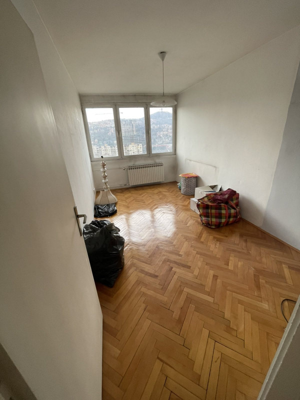 Sigenx prodaje/trosoban stan/Socijalno/Ložionička/71 m2 9