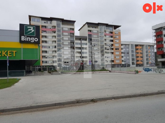 Stan Istočno Sarajevo pored TC Bingo