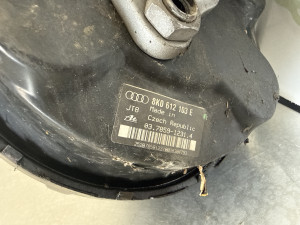 Servo dobos glavni kočioni Audi A4 B8 (fotografija 2)