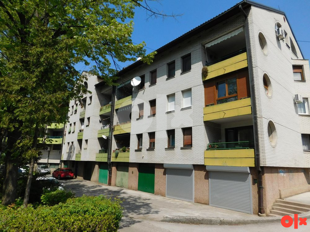 Trosoban stan 74m2 - Hisete