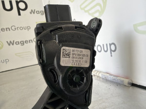 Papucica gasa Audi A4 B8 (fotografija 2)