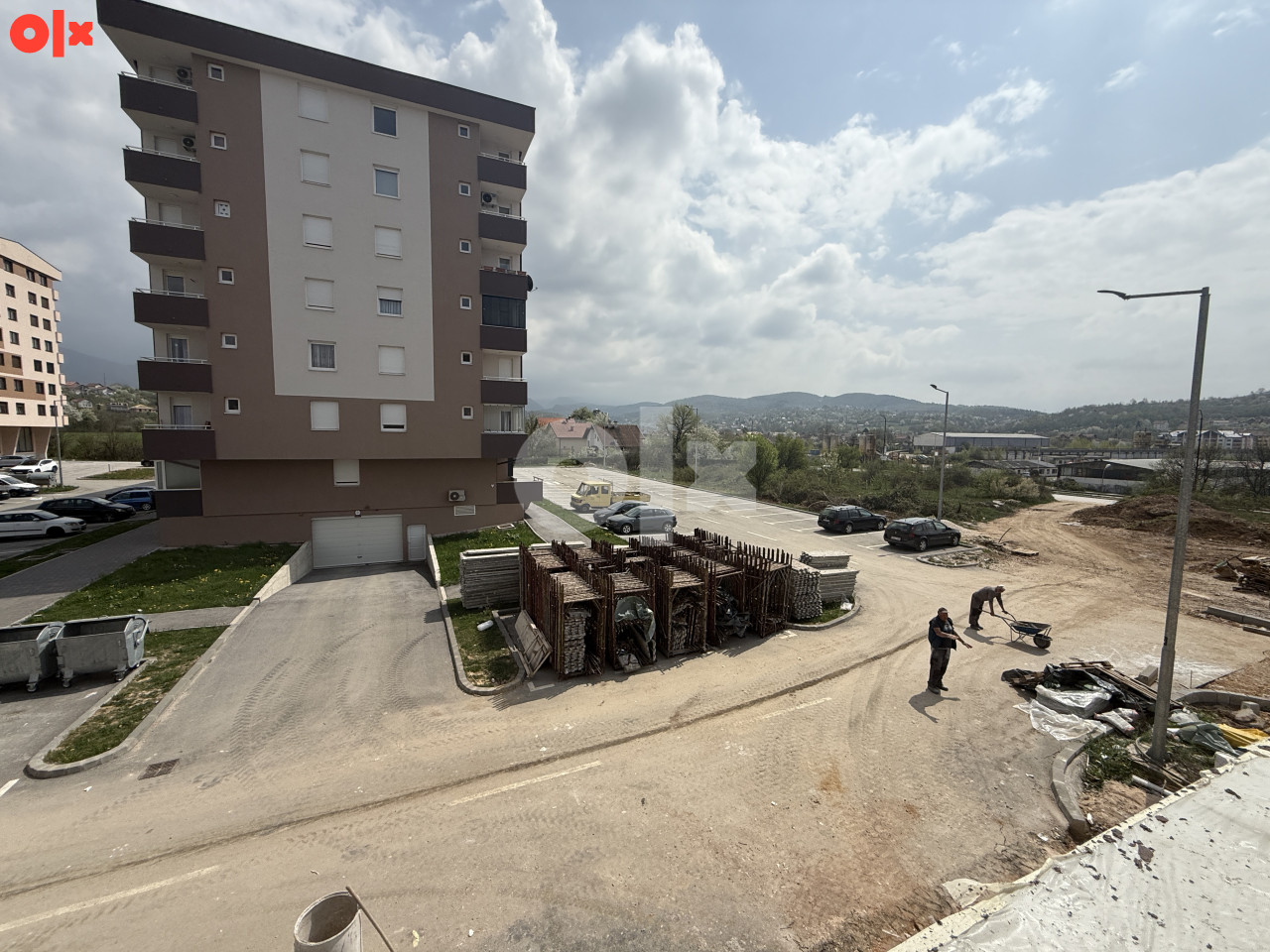 Trosoban stan Istočno Sarajevo 58 m2 dva balkona 10