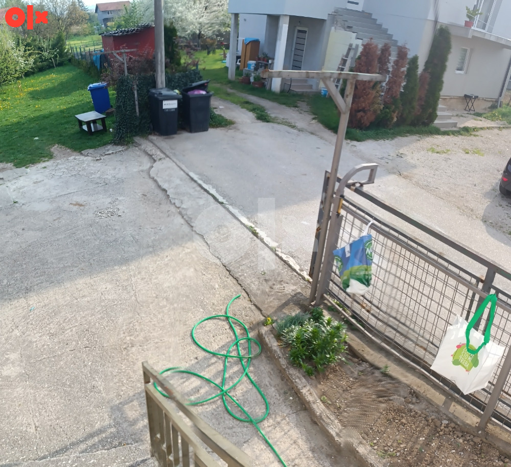 Garaža Ilidža iznajmljivanje 2