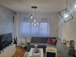 Namjesten stan Bijeljina 45 m2 photo 4
