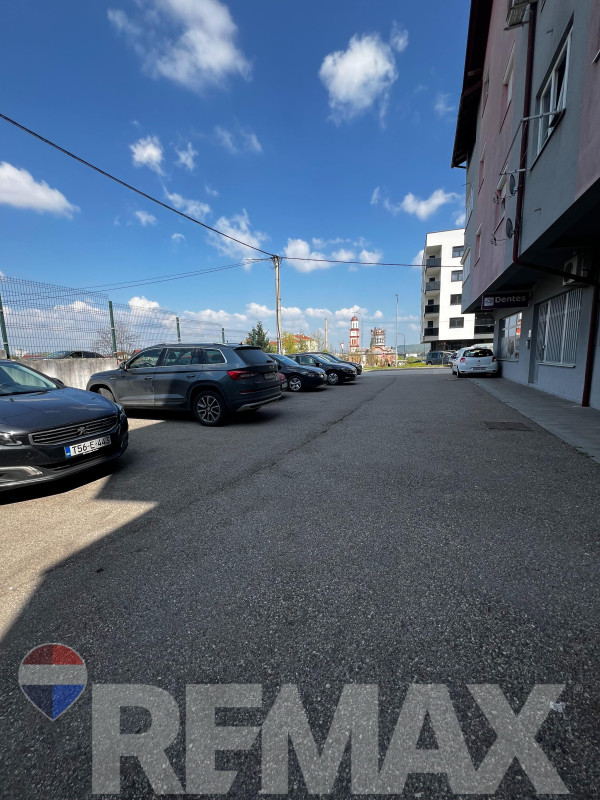 Na prodaju poslovni prostor 42m2 u Adi 9