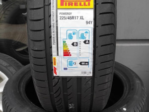 Prodajem 4 gume 225/45/17 Pirelli Dot 23