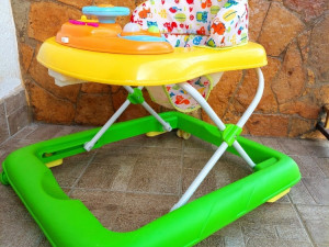 HODALICA Za Bebe Djecu GURALICA  CHIPOLINO+IGRAONICA+MELODIJE