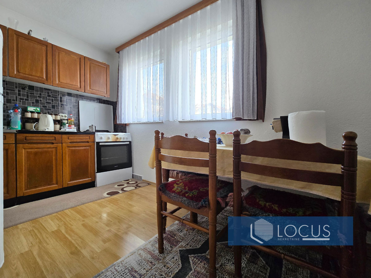 LOCUS prodaje: Kuća, Abdurahmana Sirrije, Aneks – další