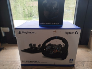 Logitech G29 Volan + Shifter