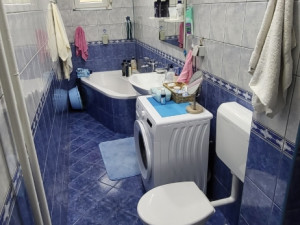 Prodaje se stan na bulevaru