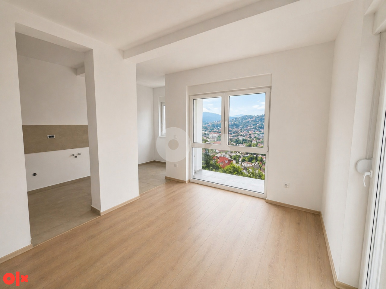 Dvosoban stan 50m2 sa velikom terasom Laus, Banja Luka