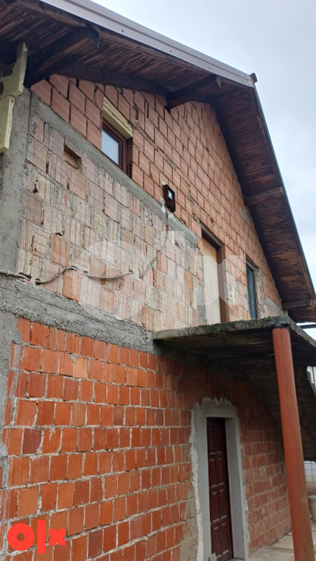 Dio kuće na prodaju (2 sprata), 30m2 zemlje Hadžići Binježevo