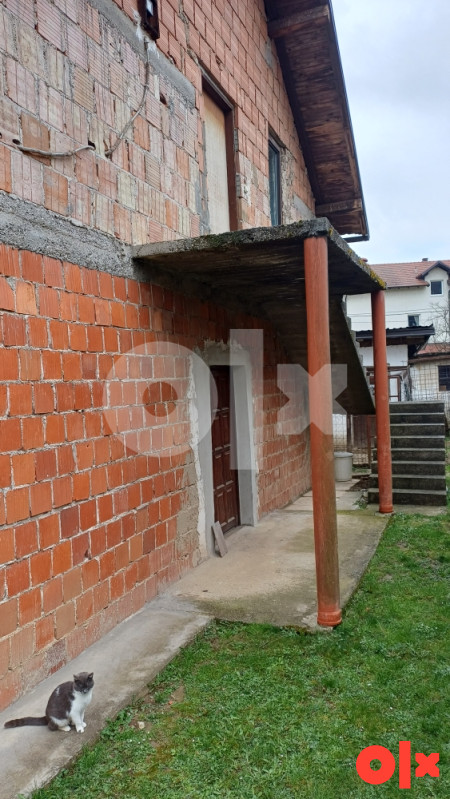 Dio kuće na prodaju (2 sprata), 30m2 zemlje Hadžići Binježevo 2