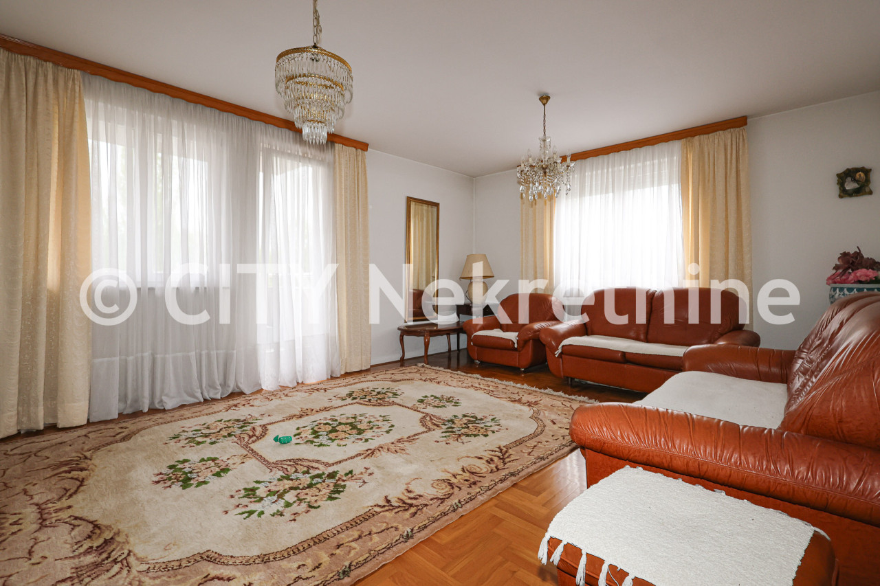 Trosoban namješten stan - Istočno Sarajevo - 70 m2 2