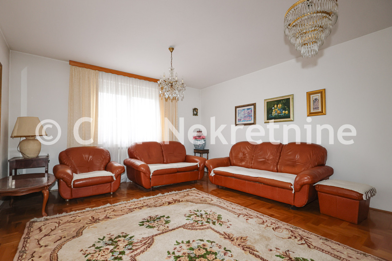 Trosoban namješten stan - Istočno Sarajevo - 70 m2 3