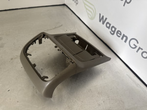 Konzola unutrasnja plastika Audi A4 B8