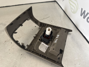Konzola unutrasnja plastika Audi A4 B8 (fotografija 2)