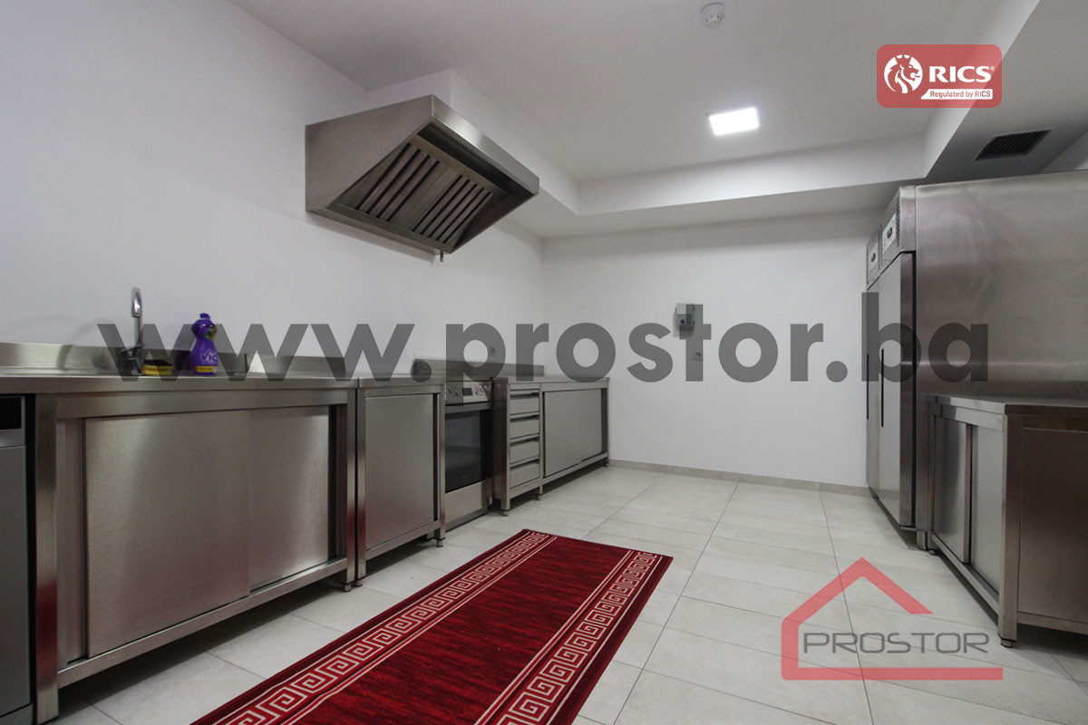 PROSTOR izdaje: Ekskluzivna rezidencija, 710m2, Kovači 11