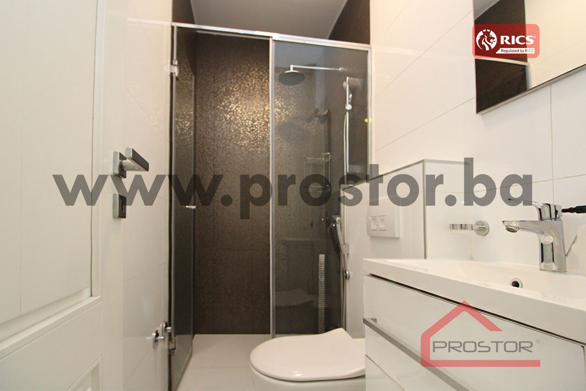 PROSTOR izdaje: Ekskluzivna rezidencija, 710m2, Kovači 16