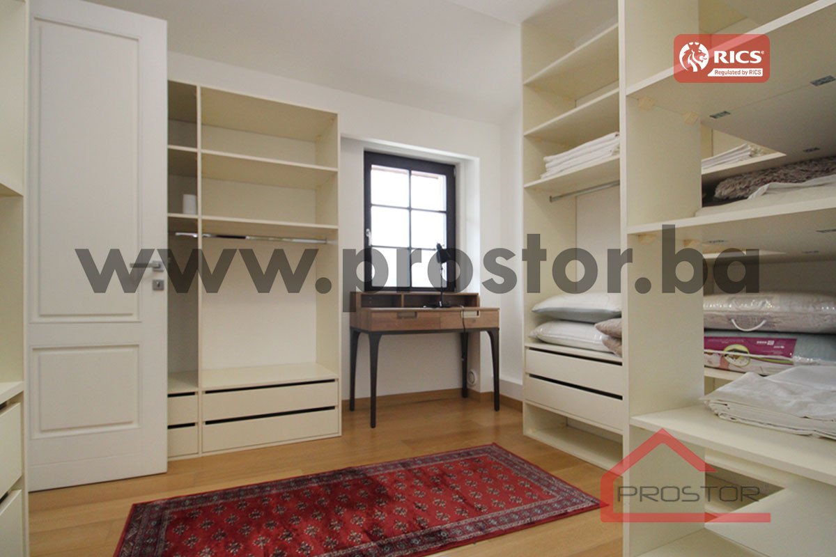 PROSTOR izdaje: Ekskluzivna rezidencija, 710m2, Kovači 18