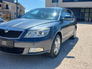 Škoda Octavia 1.6 tdi dsg pod detaljno 063 323 268