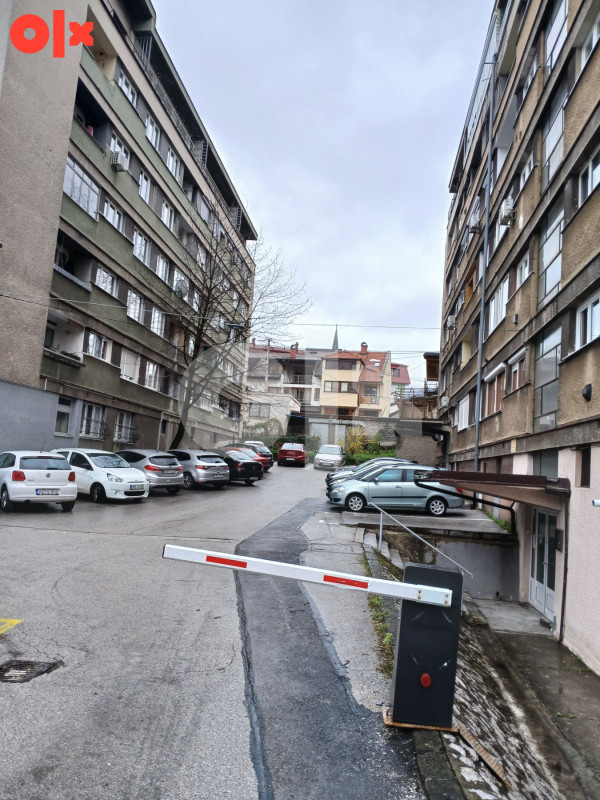 Garsonjera veca u centru-Višnjik.