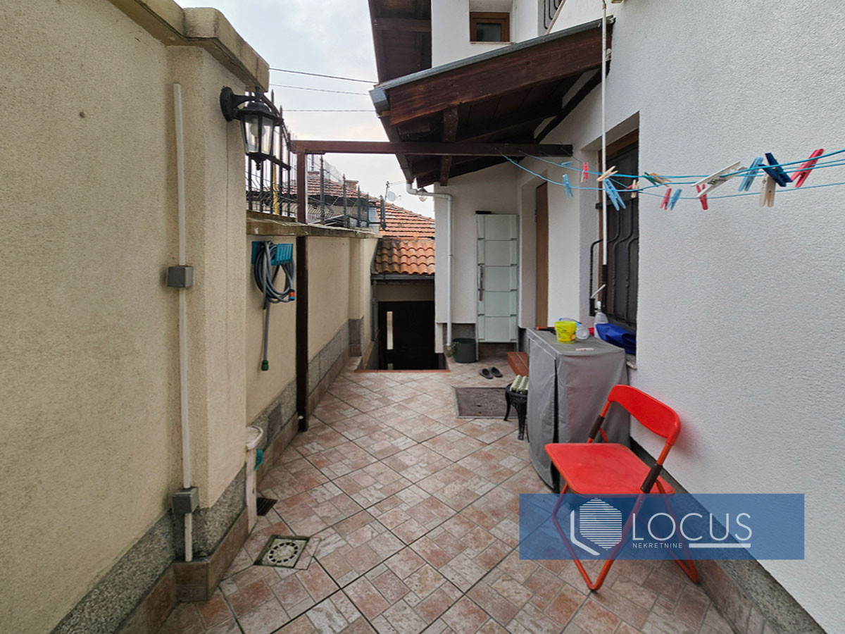 LOCUS prodaje: Kuća, Kovači, Baščaršija 18
