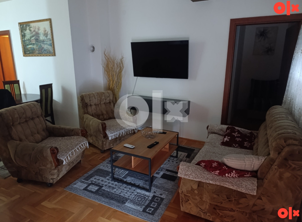 Namjesten Dvosoban Stan Banja Luka 3