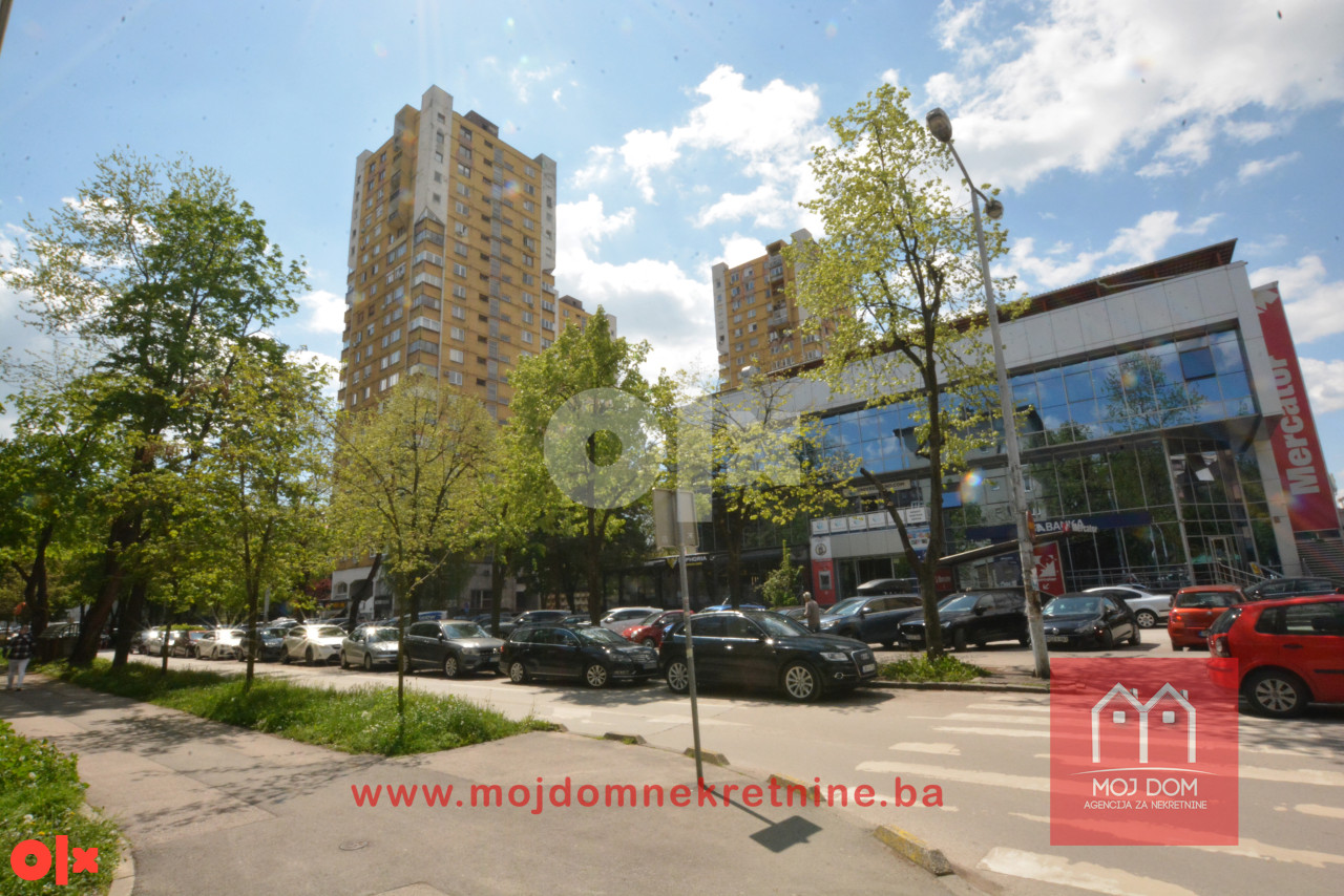 Dvosoban stan 51m2 kod Shopping centra Grbavica