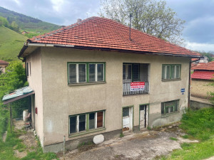 Kuća iznad Mokušnica, Zenica - kuća 258m2 + zemljište 900m2