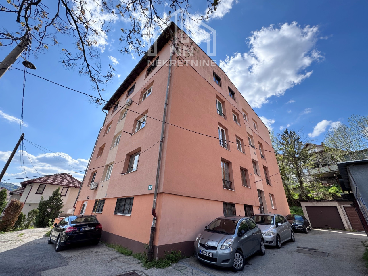 NN Nekretnine : Dvosoban stan sa garažom - Baščaršija