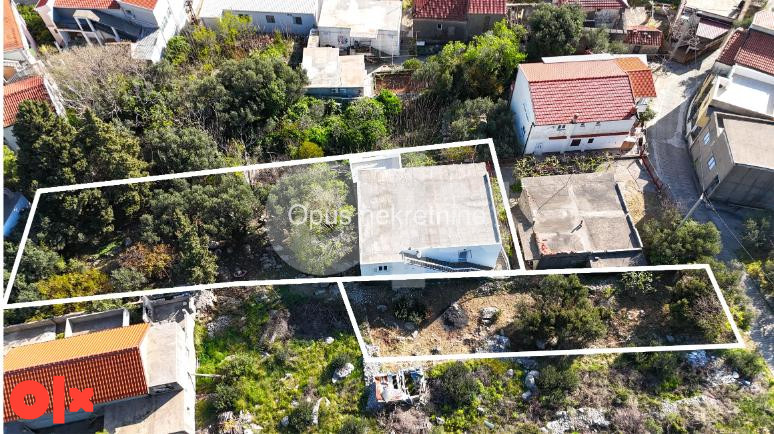 GRADAC- kuća 260 m² s 4 apartmana i predivnim pogledom na more - Altro