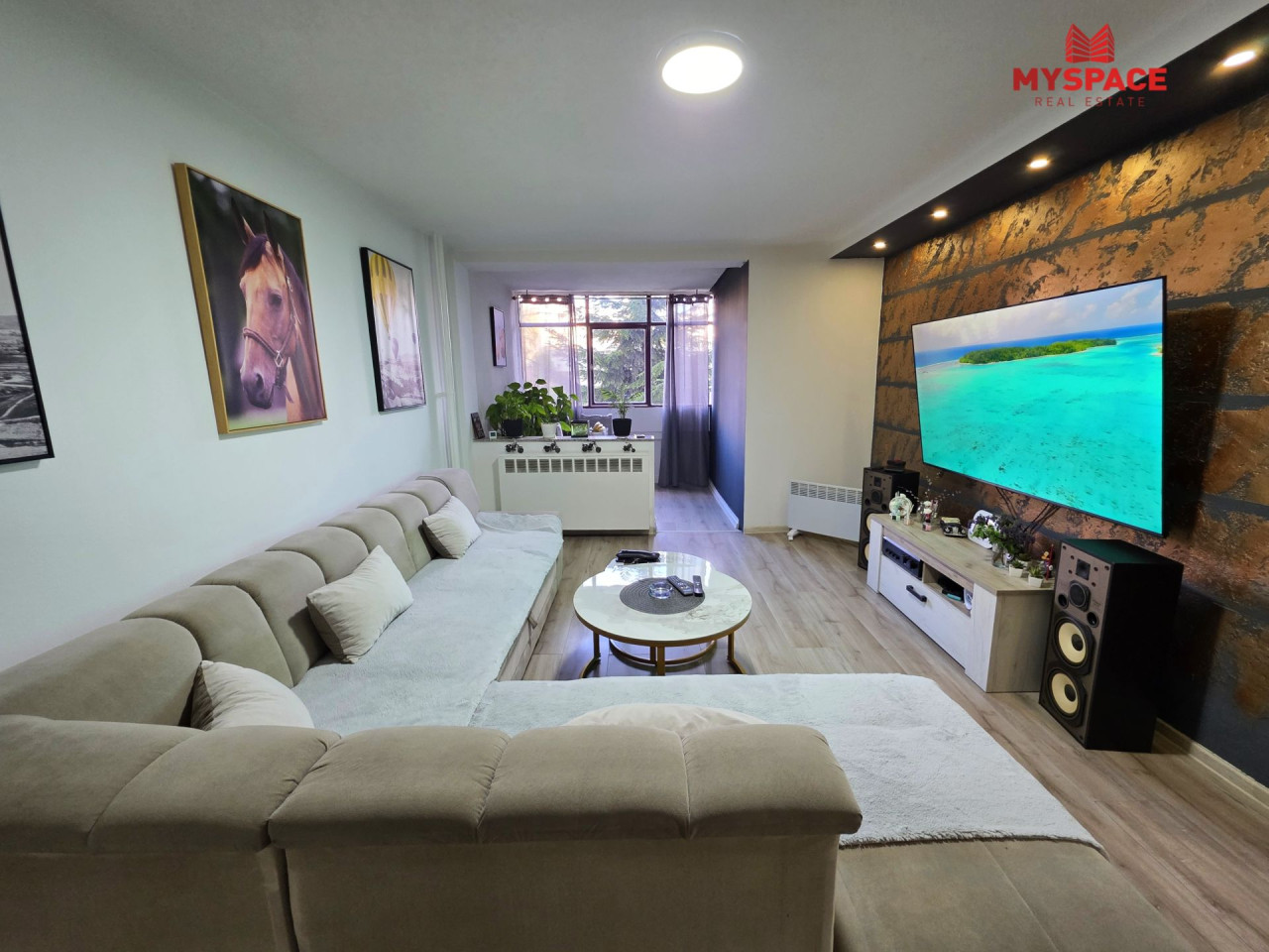 MY SPACE/ Stan/ Alipasino polje/ 64 m2 2