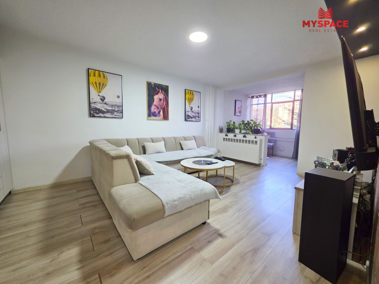 MY SPACE/ Stan/ Alipasino polje/ 64 m2 16