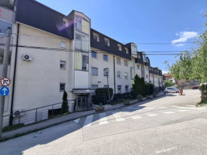 Dvosoban stan/ADAPTIRANO/Novo Sarajevo/PARKING MJESTO/Pofalići